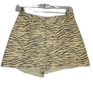 Le Lis Small Shorts